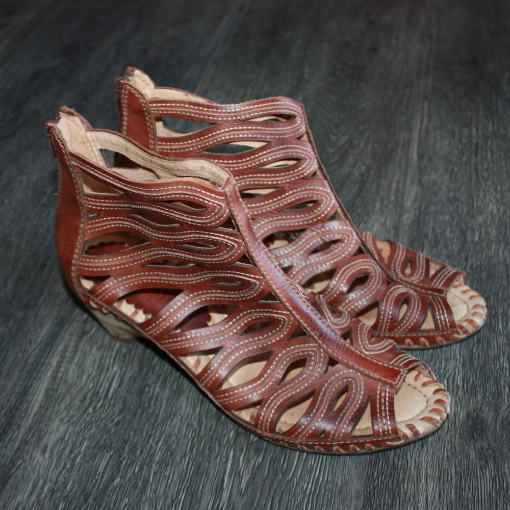 Pikolinos Gladiator Sandal